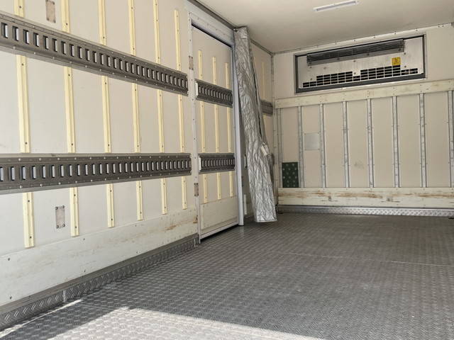 日野デュトロ冷凍車（冷蔵車）小型（2t・3t）[写真15]