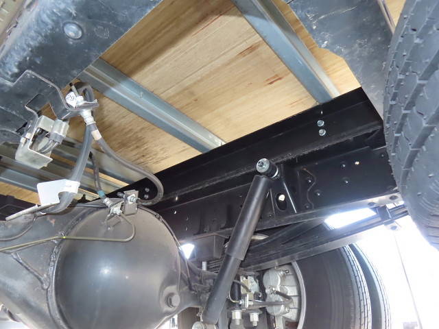 いすゞエルフアルミバン小型（2t・3t）[写真10]