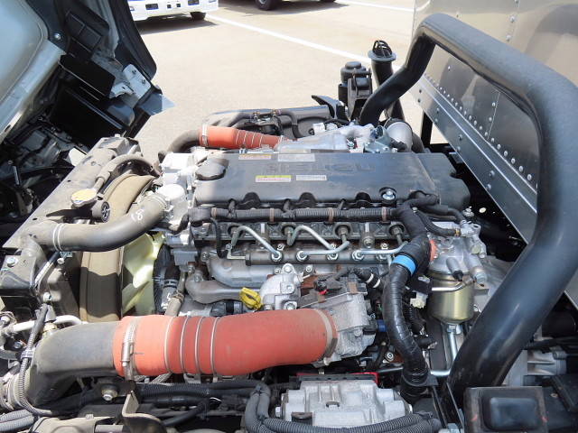 いすゞエルフアルミバン小型（2t・3t）[写真13]