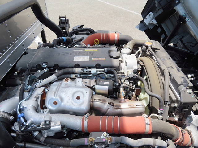 いすゞエルフアルミバン小型（2t・3t）[写真14]