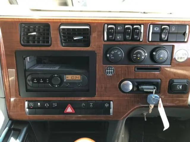 三菱ふそうスーパーグレートダンプ大型（10t）[写真24]