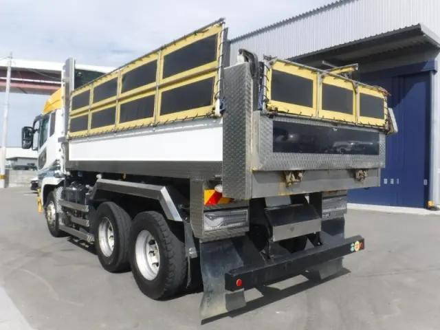 三菱ふそうスーパーグレートダンプ大型（10t）[写真04]