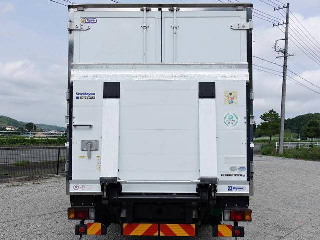 いすゞエルフ冷凍車（冷蔵車）小型（2t・3t）[写真02]