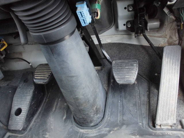 いすゞフォワードクレーン4段中型（4t）[写真32]