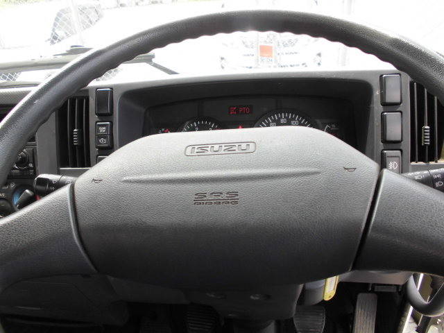 いすゞフォワードクレーン4段中型（4t）[写真38]