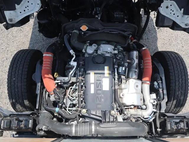 いすゞエルフ平ボディ小型（2t・3t）[写真12]