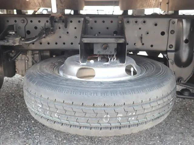 いすゞエルフ平ボディ小型（2t・3t）[写真15]