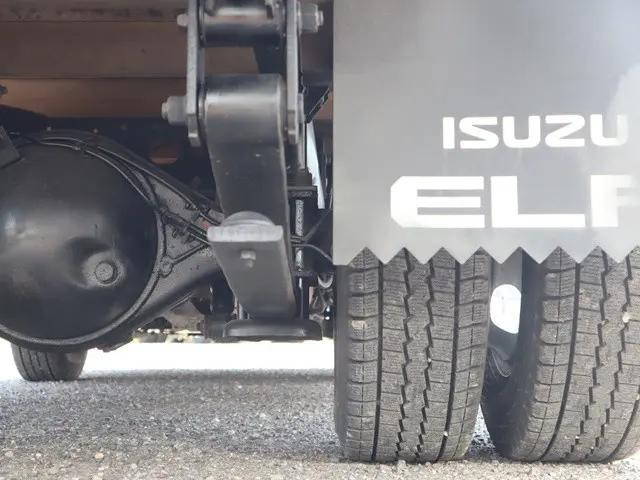 いすゞエルフ平ボディ小型（2t・3t）[写真23]