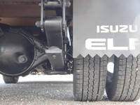 いすゞエルフ平ボディ小型（2t・3t）[写真24]