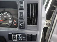 いすゞエルフ平ボディ小型（2t・3t）[写真34]