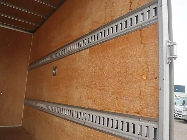 日産アトラスアルミバン小型（2t・3t）[写真13]