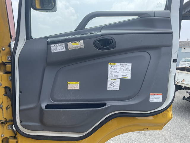 三菱ふそうスーパーグレートトレーラーヘッド（トラクターヘッド）大型（10t）[写真26]