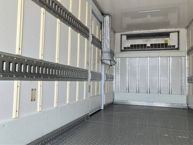 日野デュトロ冷凍車（冷蔵車）小型（2t・3t）[写真12]