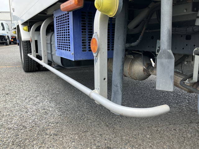 日野デュトロ冷凍車（冷蔵車）小型（2t・3t）[写真20]