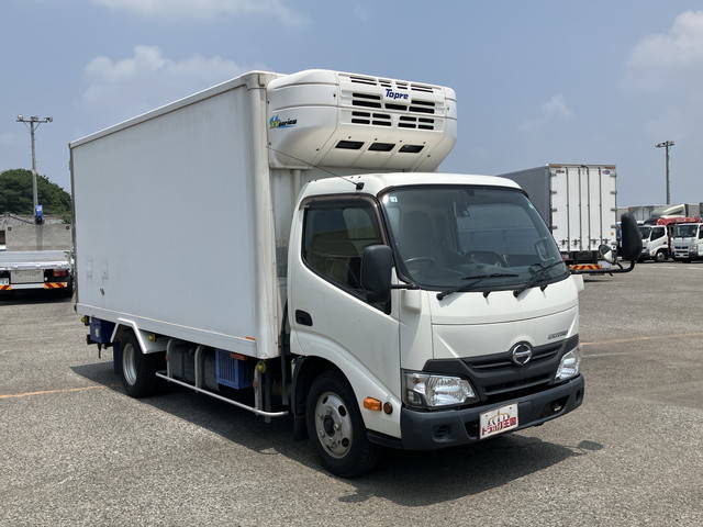 日野デュトロ冷凍車（冷蔵車）小型（2t・3t）[写真03]
