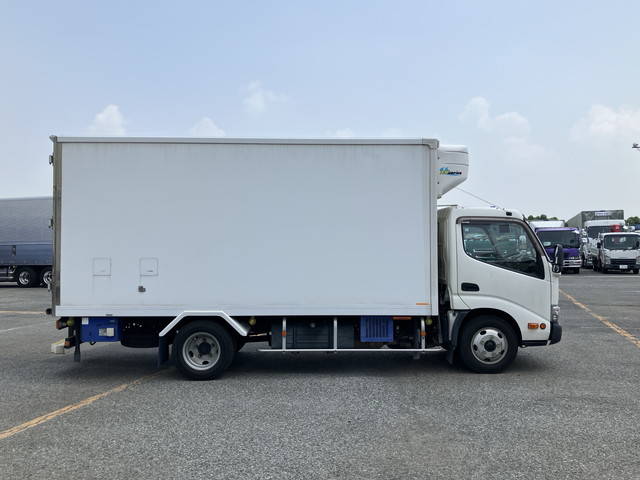 日野デュトロ冷凍車（冷蔵車）小型（2t・3t）[写真07]