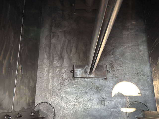 いすゞエルフタンク車（タンクローリー）小型（2t・3t）[写真12]