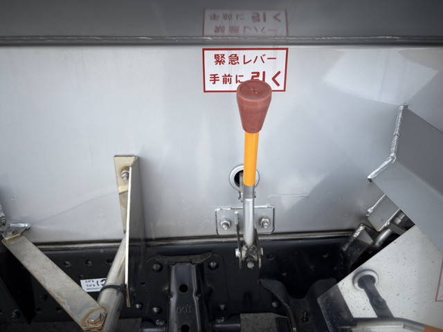 いすゞエルフタンク車（タンクローリー）小型（2t・3t）[写真07]