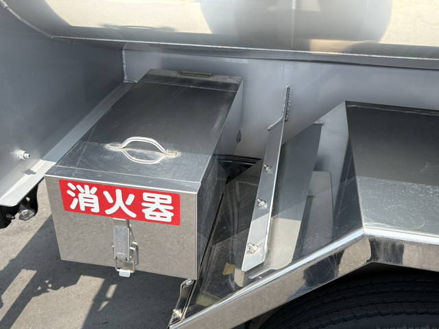 いすゞエルフタンク車（タンクローリー）小型（2t・3t）[写真09]