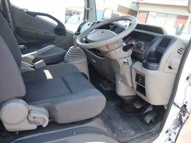 日産アトラス平ボディ小型（2t・3t）[写真23]