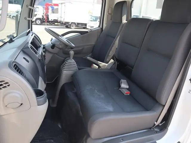 日産アトラス平ボディ小型（2t・3t）[写真24]