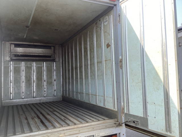 三菱ふそうキャンター冷凍車（冷蔵車）小型（2t・3t）[写真10]