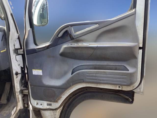 三菱ふそうキャンター冷凍車（冷蔵車）小型（2t・3t）[写真23]