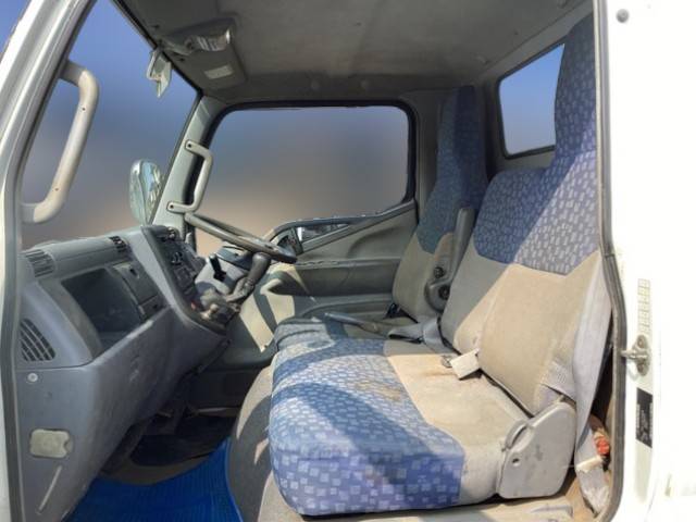 三菱ふそうキャンター冷凍車（冷蔵車）小型（2t・3t）[写真25]