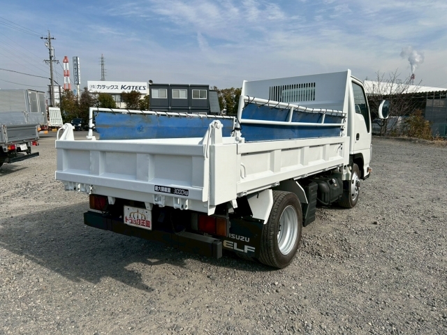 いすゞエルフダンプ小型（2t・3t）[写真02]