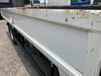 三菱ふそうキャンター平ボディ小型（2t・3t）[写真16]