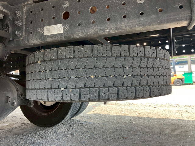 三菱ふそうキャンター平ボディ小型（2t・3t）[写真20]