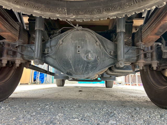 三菱ふそうキャンター平ボディ小型（2t・3t）[写真23]