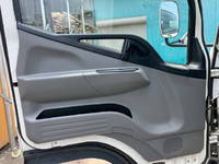 三菱ふそうキャンター平ボディ小型（2t・3t）[写真27]