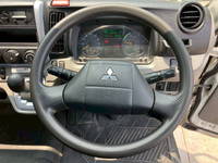 三菱ふそうキャンター平ボディ小型（2t・3t）[写真34]