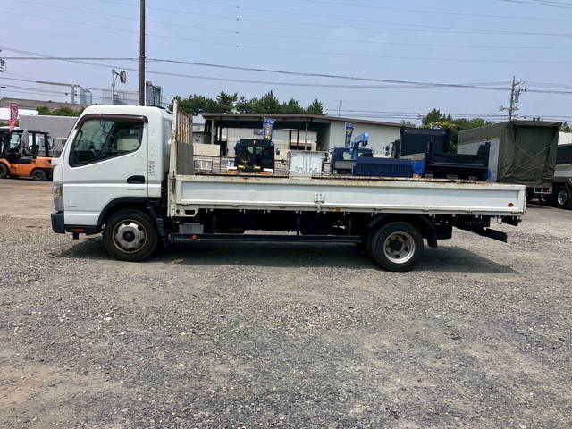 三菱ふそうキャンター平ボディ小型（2t・3t）[写真05]