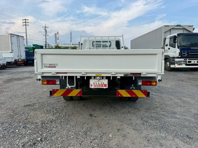 三菱ふそうキャンター平ボディ小型（2t・3t）[写真10]