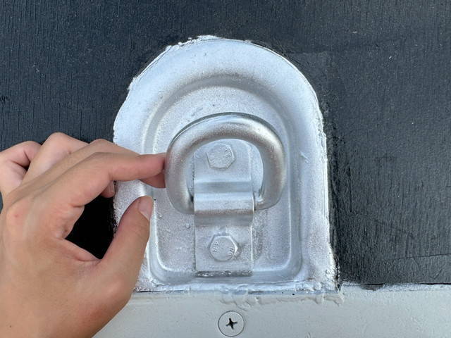 三菱ふそうキャンター平ボディ小型（2t・3t）[写真16]