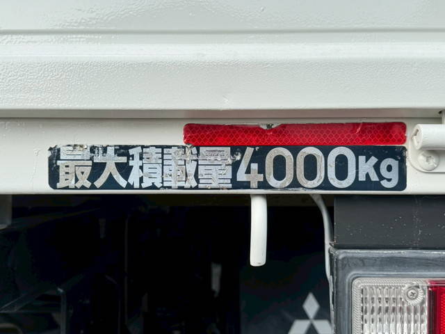 三菱ふそうキャンター平ボディ小型（2t・3t）[写真17]