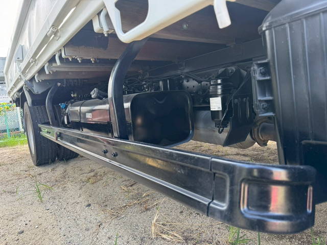 三菱ふそうキャンター平ボディ小型（2t・3t）[写真19]