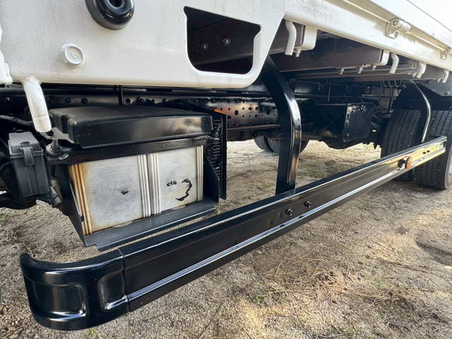 三菱ふそうキャンター平ボディ小型（2t・3t）[写真20]