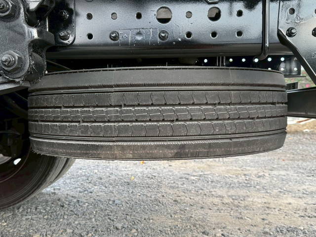 三菱ふそうキャンター平ボディ小型（2t・3t）[写真22]