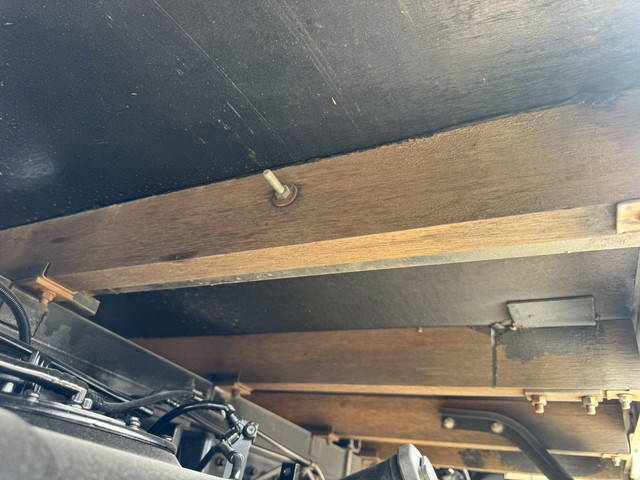 三菱ふそうキャンター平ボディ小型（2t・3t）[写真24]