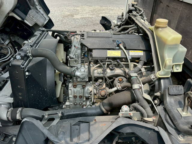 三菱ふそうキャンター平ボディ小型（2t・3t）[写真27]