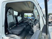 三菱ふそうキャンター平ボディ小型（2t・3t）[写真34]