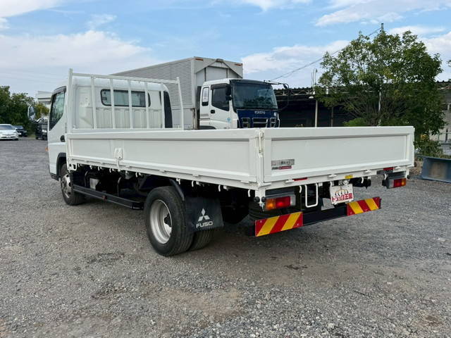 三菱ふそうキャンター平ボディ小型（2t・3t）[写真04]