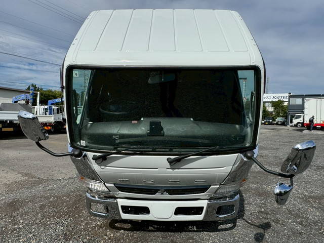 三菱ふそうキャンター平ボディ小型（2t・3t）[写真10]