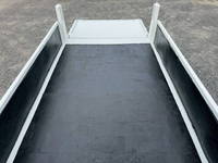 三菱ふそうキャンター平ボディ小型（2t・3t）[写真20]