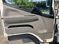 三菱ふそうキャンター平ボディ小型（2t・3t）[写真31]