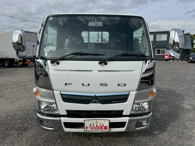 三菱ふそうキャンター平ボディ小型（2t・3t）[写真09]