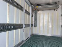 いすゞエルフ冷凍車（冷蔵車）小型（2t・3t）[写真12]